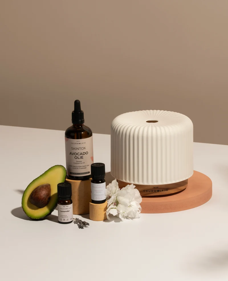 Natural Me Moment Voordeel Bundel - Geurwolkje® Aroma Diffuser - Live Slow - Keramiek Wit - 200 ml