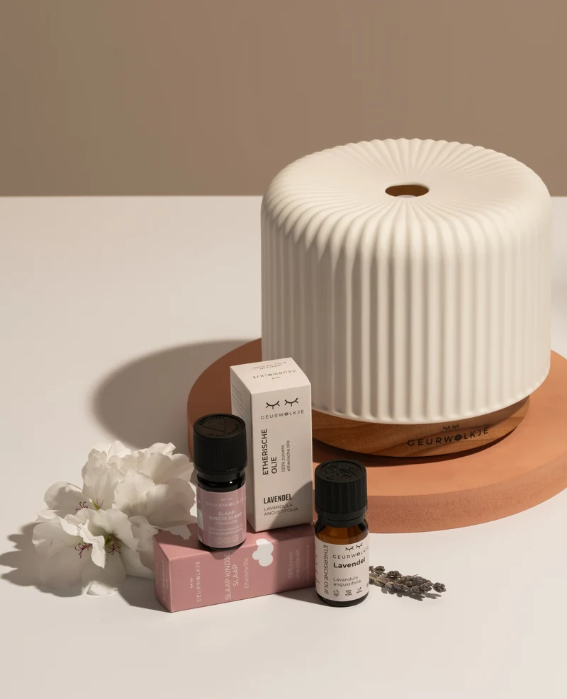 Mama Geurwolkje Voordeel Bundel (Me and My Baby) - Geurwolkje® Aroma Diffuser - Live Slow - Keramiek wit - 200 ml