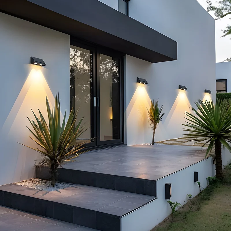 Buitenwandlamp Solar LED 6W Zwart IP65 Gevel Voordeur Terras Oprit Warmwit 3000K Wandlamp Buiten Schemerlamp ABS Tuinverlichting | Sansoti