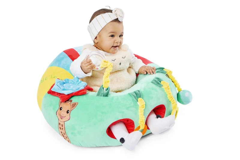 Sophie de Giraf Babystoel en Activiteitenkussen 2-in-1