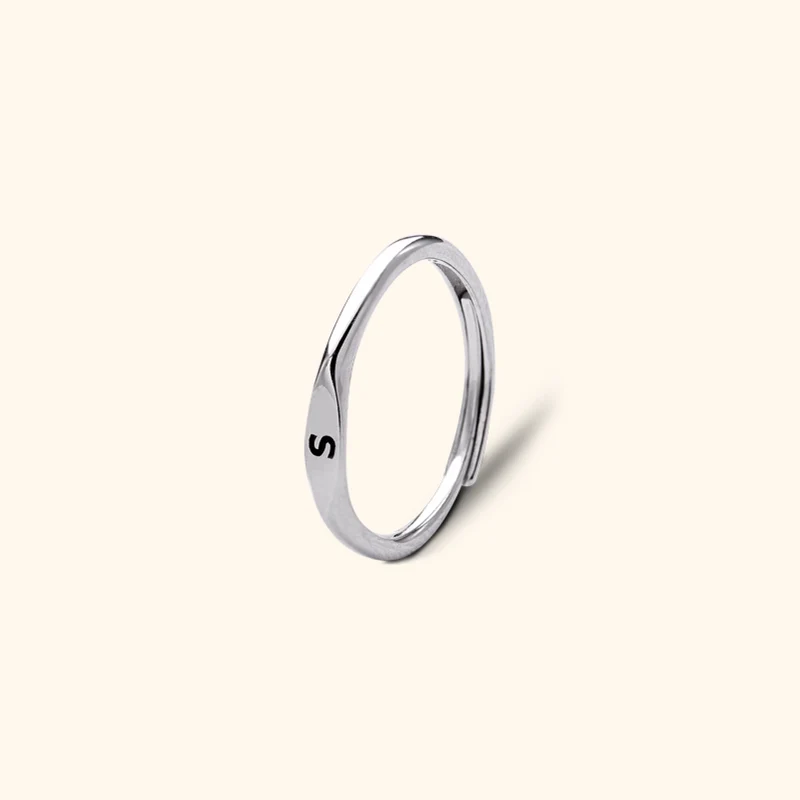 Gegraveerde Zilveren Initialen Ring