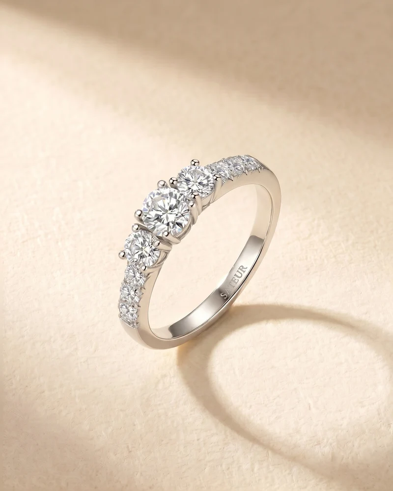 Satéur Moderne Diamond Ring™, 18K White Gold