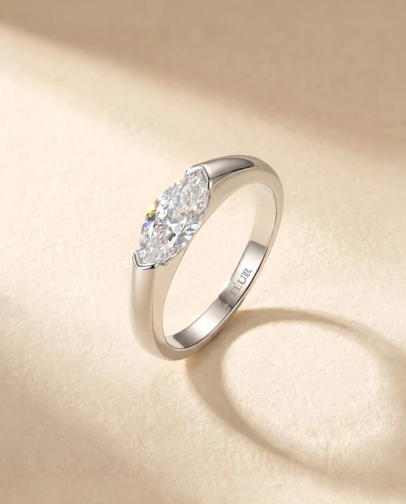 Satéur Raffiné Diamond Ring™, 18K White Gold
