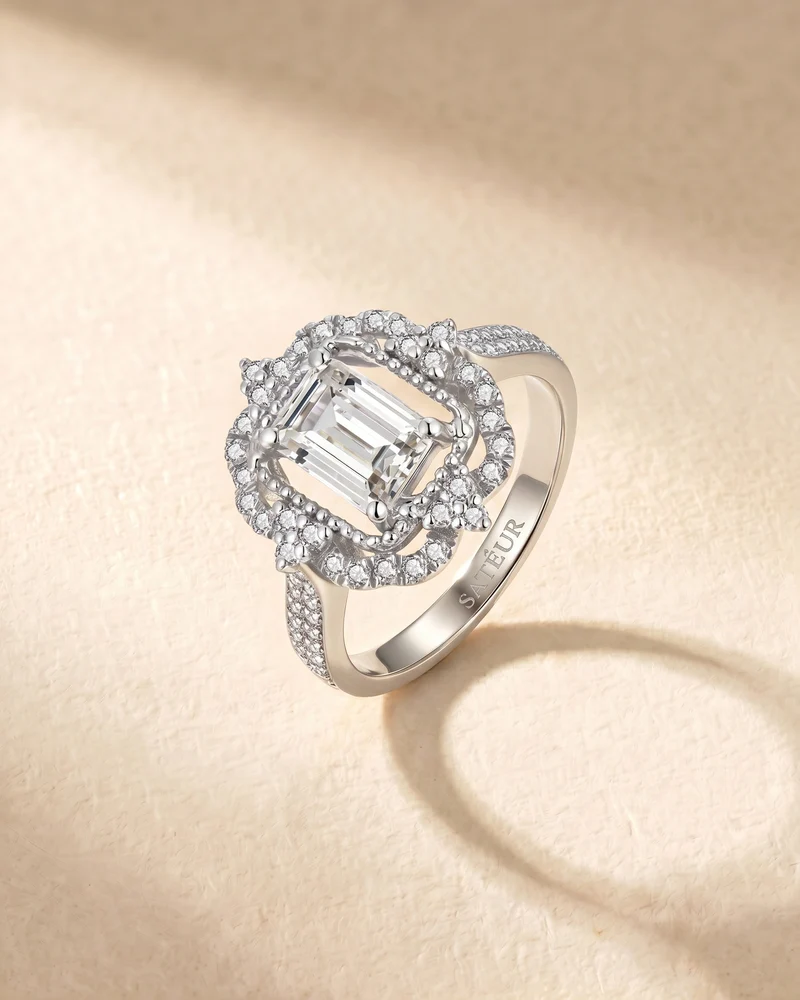 Satéur Rétro Éclat Diamond Ring™, 18K White Gold