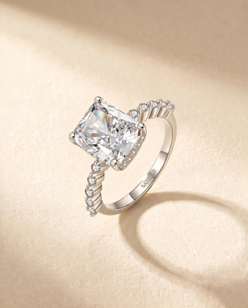 Satéur Lumière Majesté Diamond Ring™, 18K White Gold