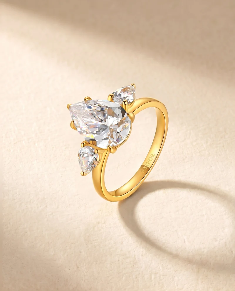 Satéur Renaissance Éclatant Diamond Ring™, 18K White Gold