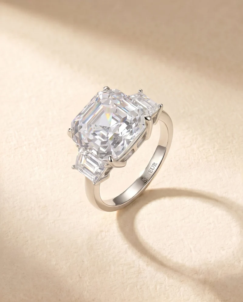 Satéur Le Serti Diamond Ring™, 18K White Gold