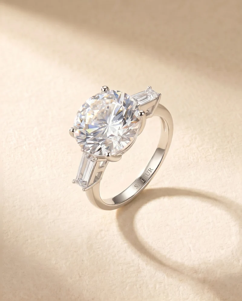 Satéur Le Futur Diamond Ring™, 18K White Gold