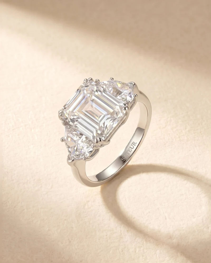 Satéur Chef-d'oeuvre Diamond Ring™, 18K White Gold