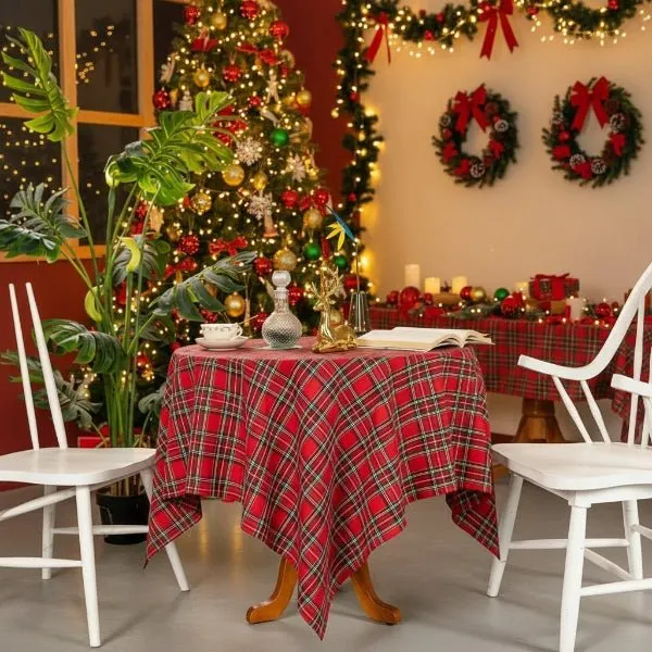 CAROLTARTAN – Feestelijke geruite tafelkleed van duurzaam polyester voor het kerstmaal