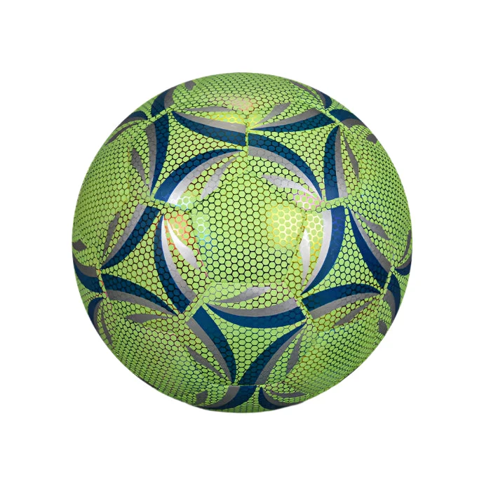 GlowBall - Reflecterende Voetbal voor Nachtelijke Wedstrijden en Duurzaam Spelplezier